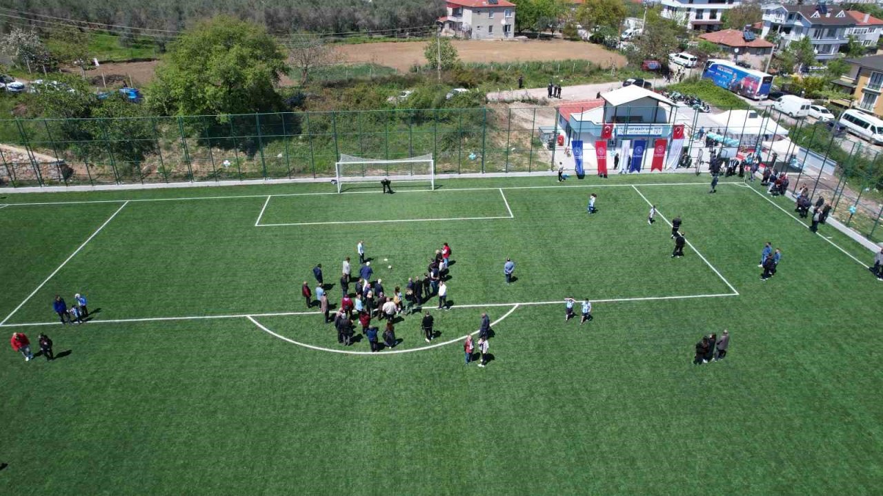 Akköy Futbol Sahası ve Spor Tesisleri törenle açıldı