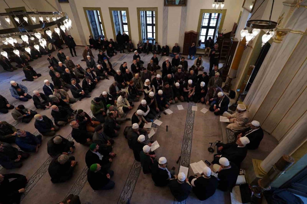 Erguvan Bayramı’na yoğun ilgi