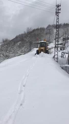 İlkbaharın ortasında kar sürprizi