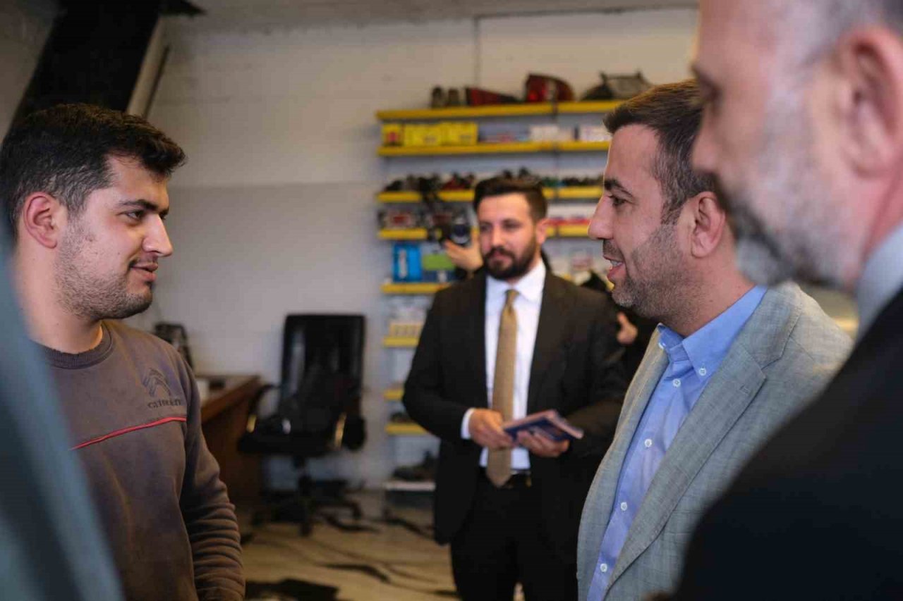 AK Parti İstanbul Milletvekili adayı Ramazan Arkan 1 Mayıs’ta işçiler ile buluştu