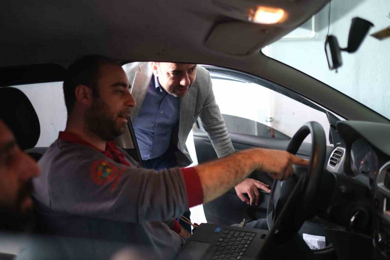 AK Parti İstanbul Milletvekili adayı Ramazan Arkan 1 Mayıs’ta işçiler ile buluştu