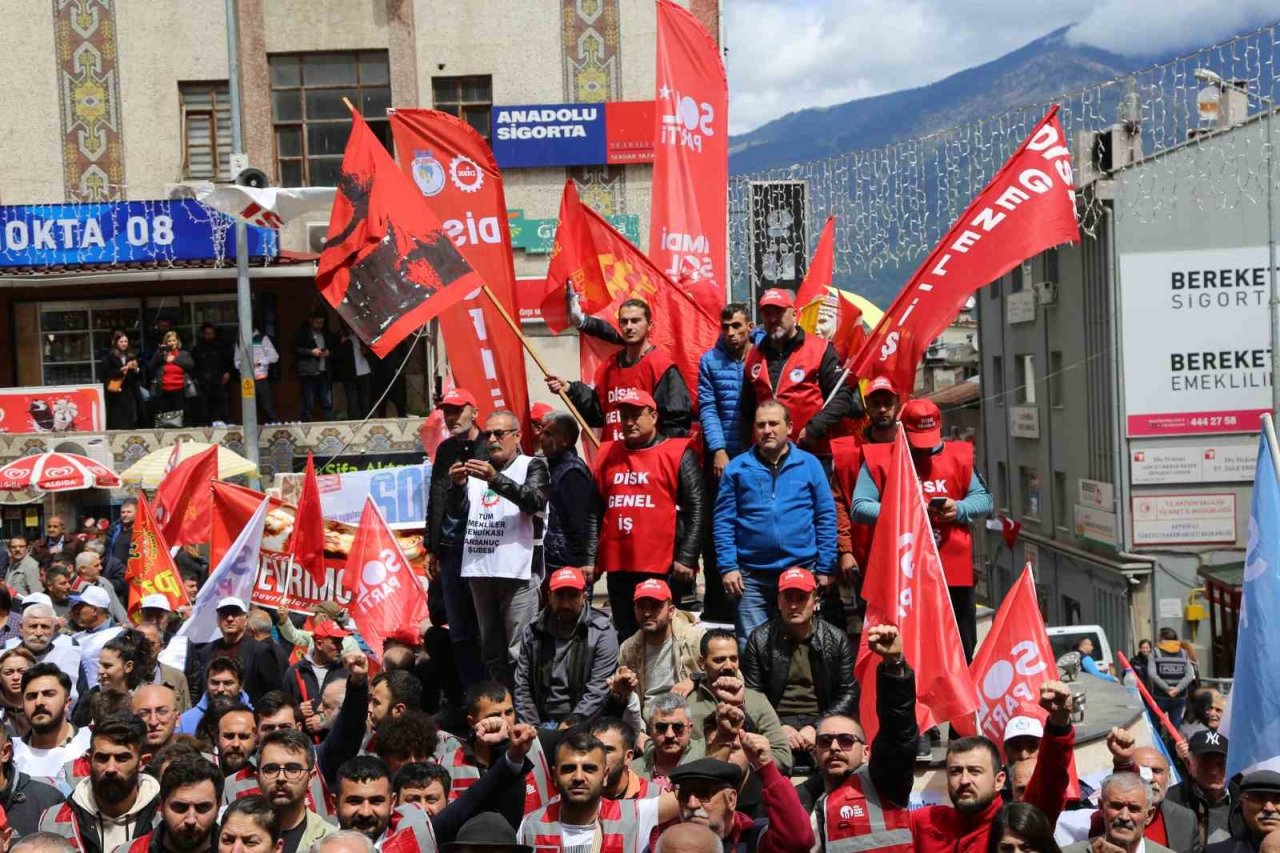 Artvin’de 1 Mayıs coşkusu