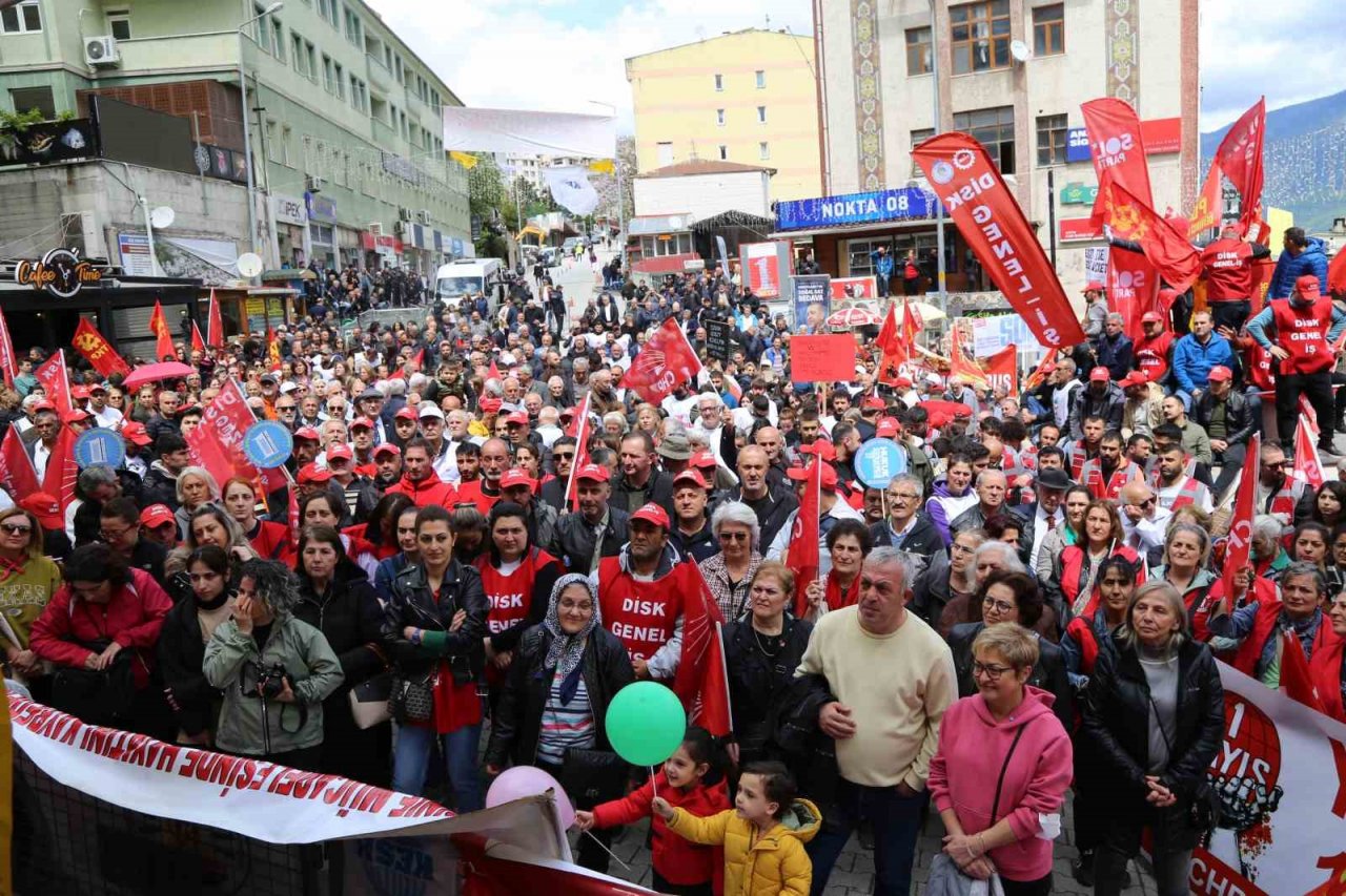 Artvin’de 1 Mayıs coşkusu