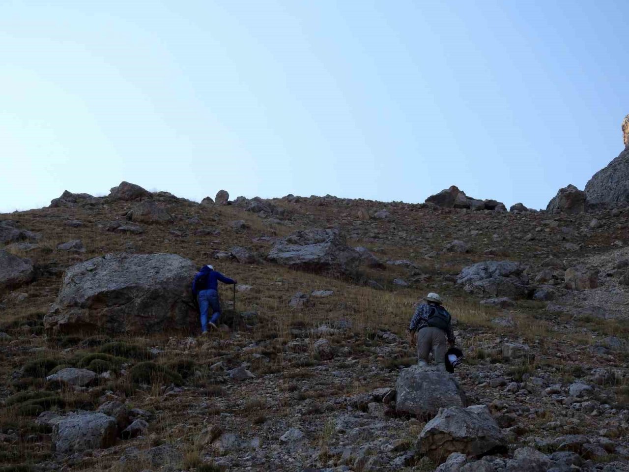 2015 yılında uydu üzerinden keşfedilen Munzur’daki buzul yerinde görüntülendi