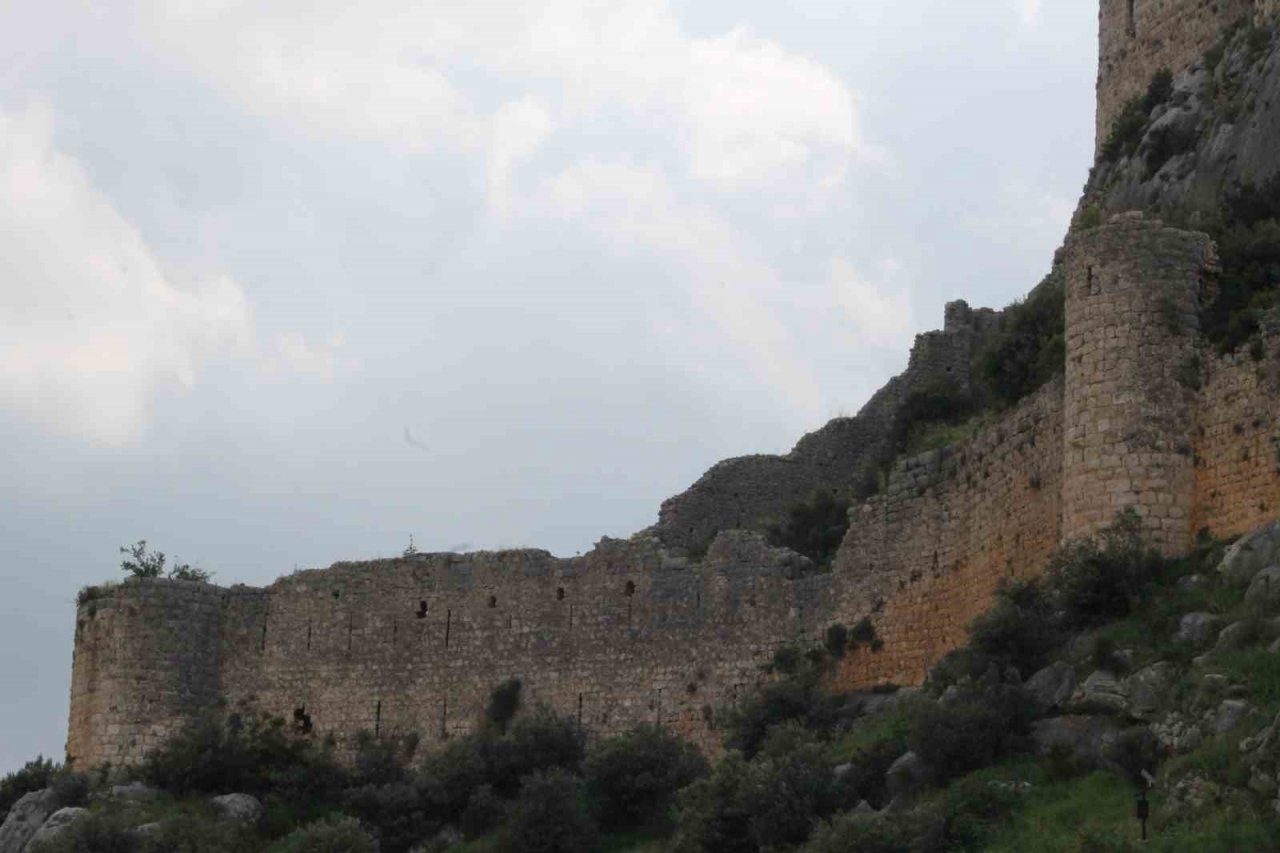 Tarih ve doğa zengini Kozan’a tatilde ziyaretçi akını