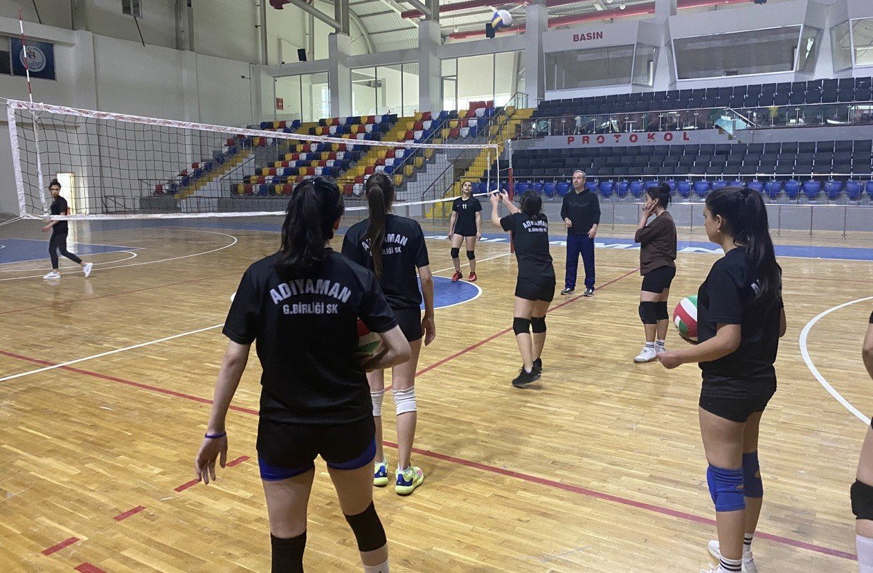 Depremde hayatını kaybeden arkadaşları için mücadele edecekler