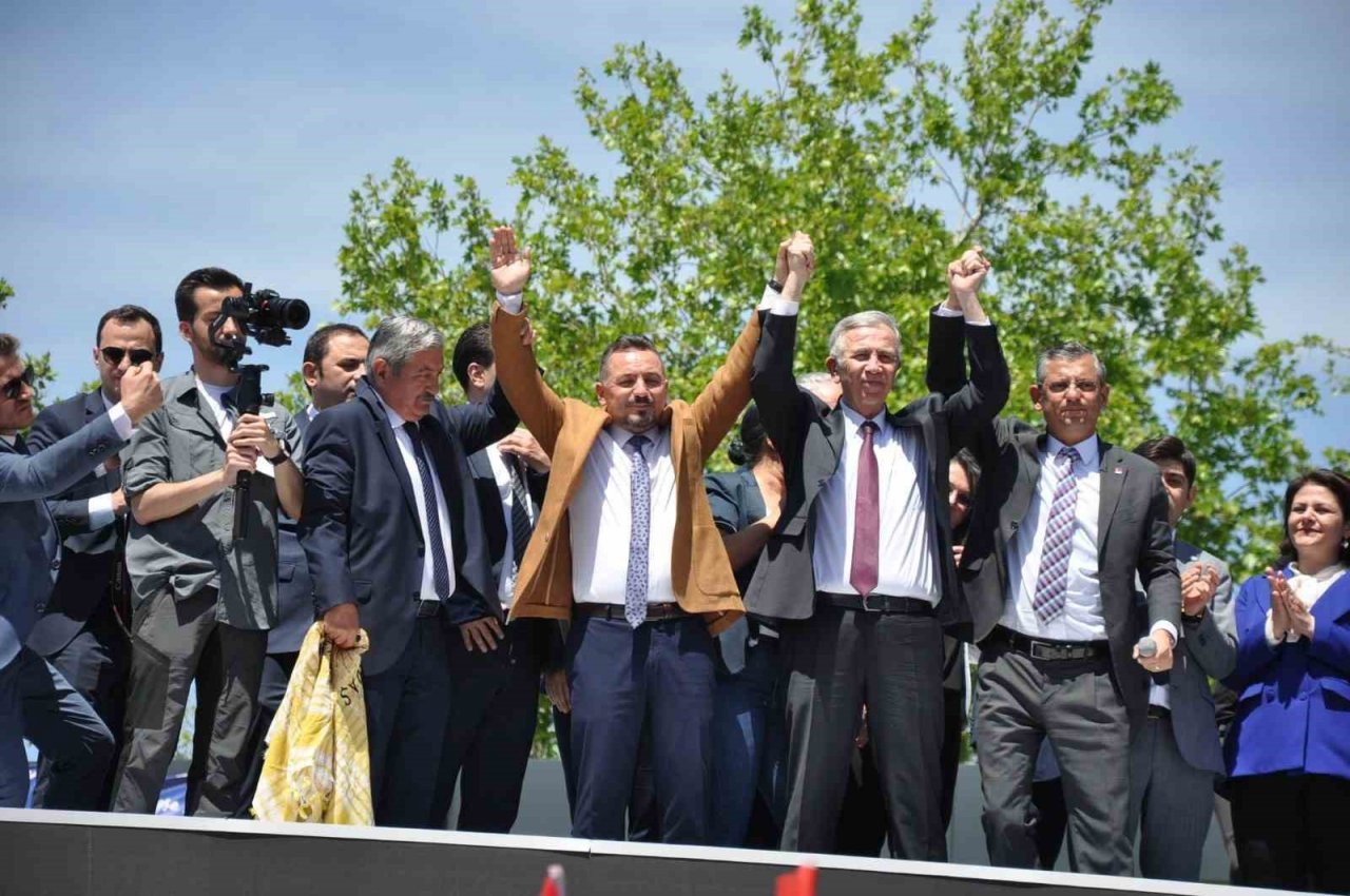 CHP’li Yavaş’tan Alaşehir ve Salihli’de miting