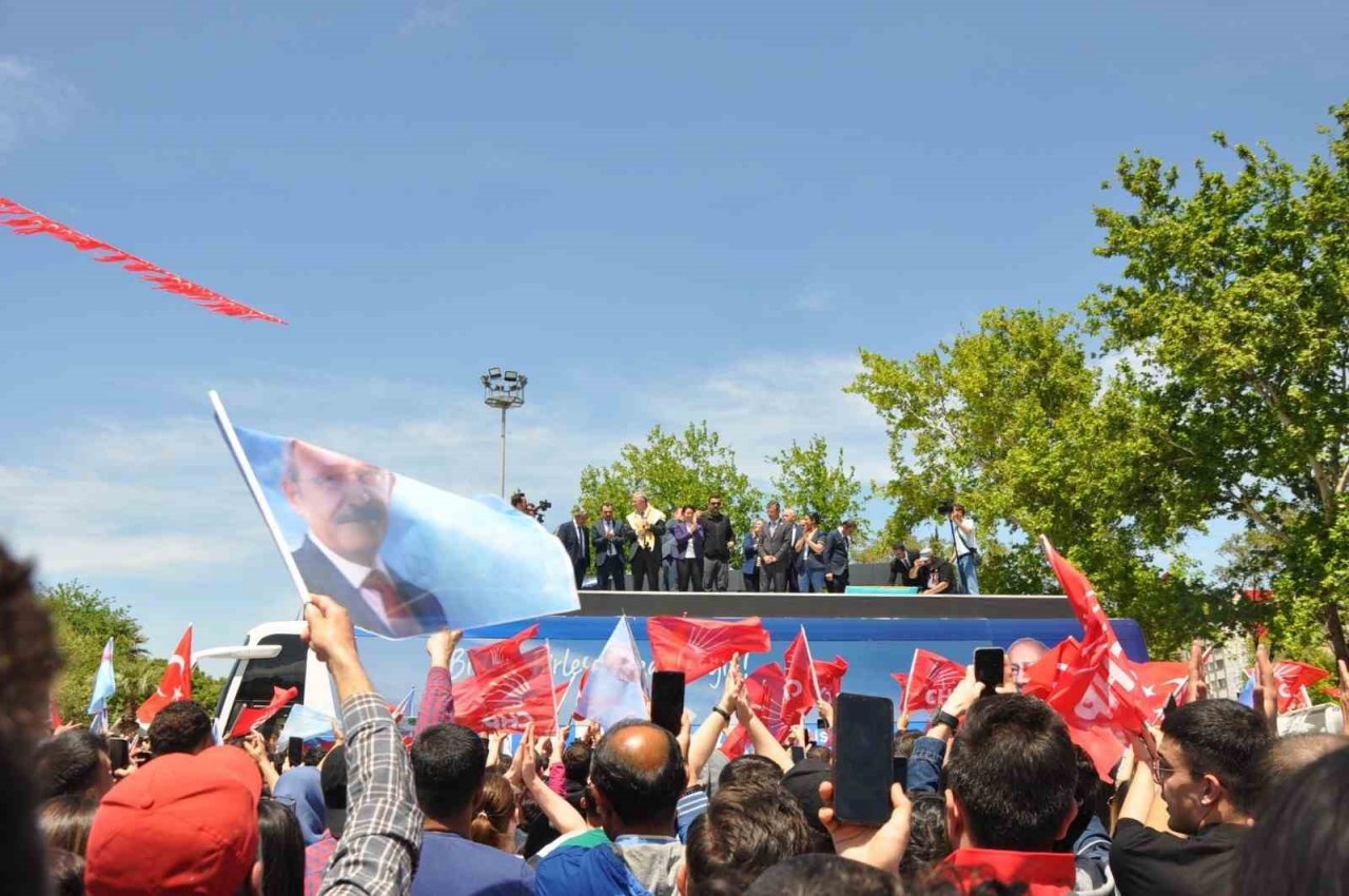 CHP’li Yavaş’tan Alaşehir ve Salihli’de miting