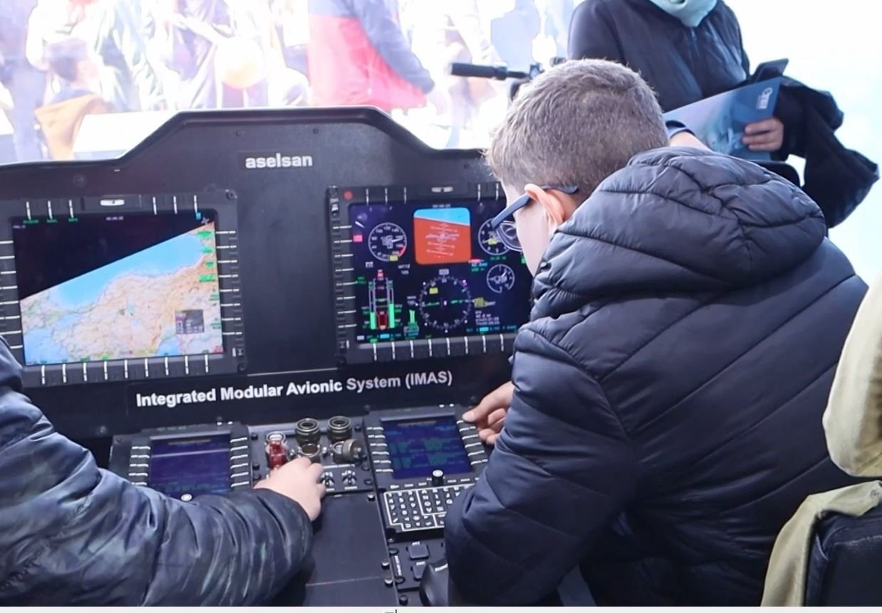 Vatandaşlar, yerli ve milli silahlara yoğun ilgi gösterdi