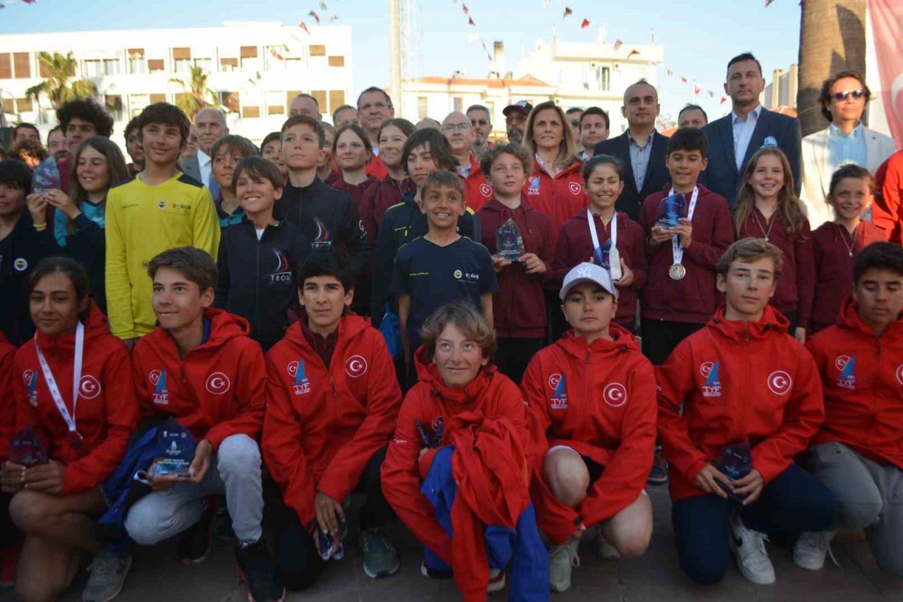 Ayvalık’ta TYF Yelken Ligi 2. Ayak Optimist Yarışmaları sona erdi