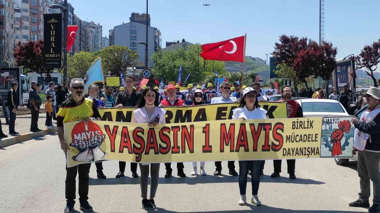 Bandırma’da 1 Mayıs Coşkusu