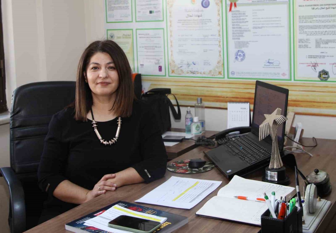 HasTavuk kadın çalışanların 1 Mayıs’ını kutladı