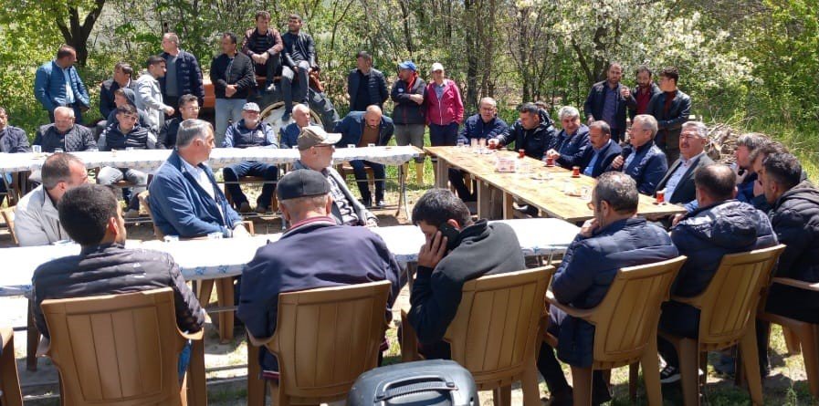 Develi Bölgesinde Şeker Pancarı Tohumları Toprakla Buluşmaya Başladı