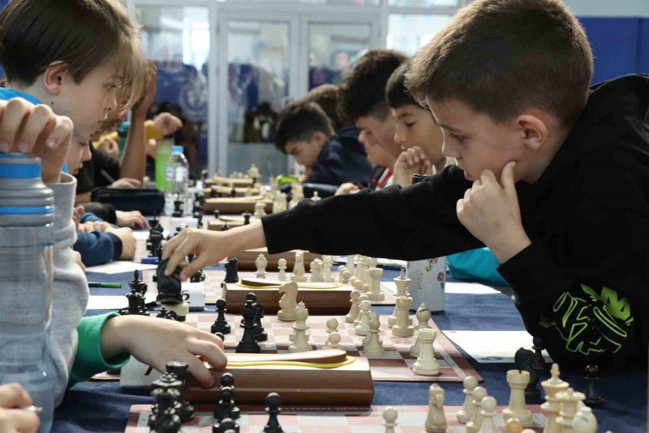 227 sporcu “şah mat” dedi