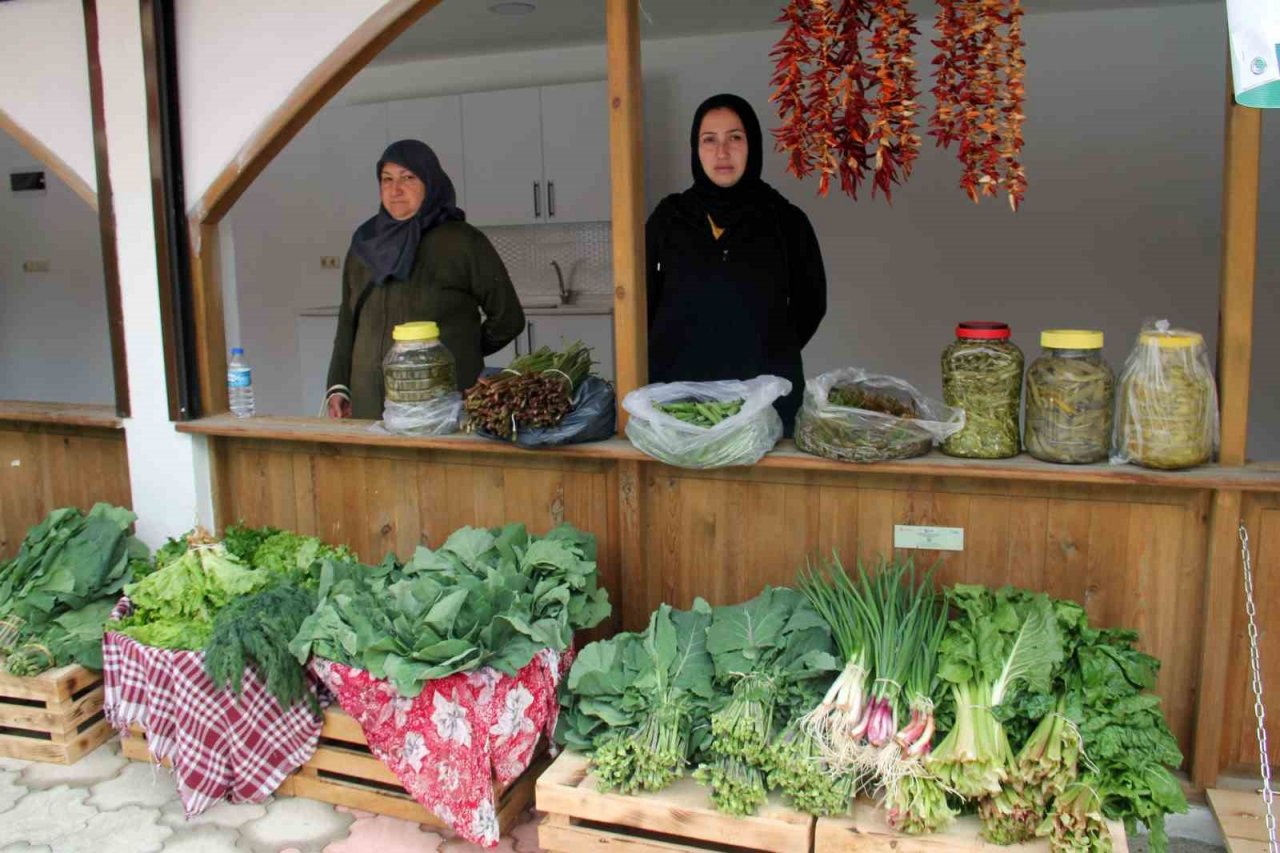 Giresun Belediyesi’nden üreten kadınlar için yöresel pazar hizmeti