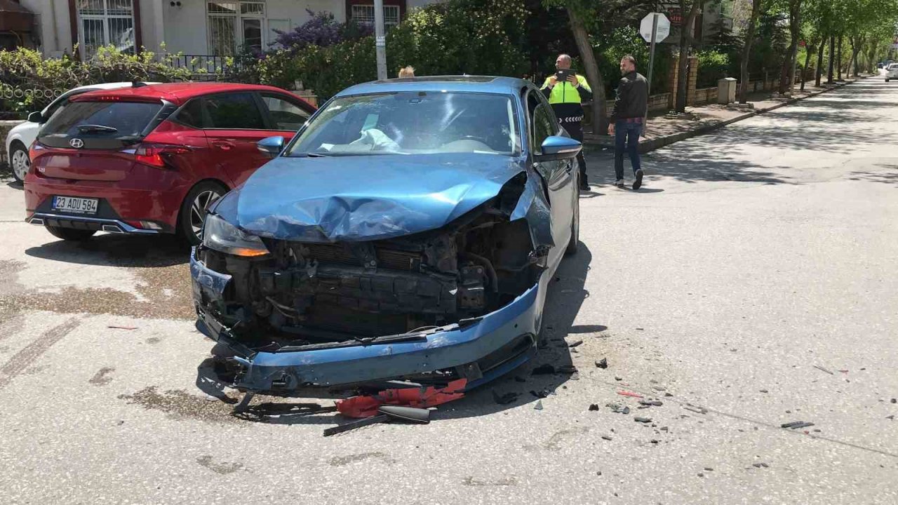 Elazığ’da trafik kazası: 2 yaralı