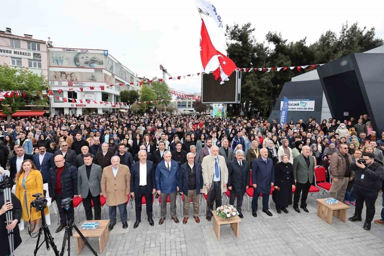 Bu fuarda binlerce kitap vatandaşlarla buluşuyor