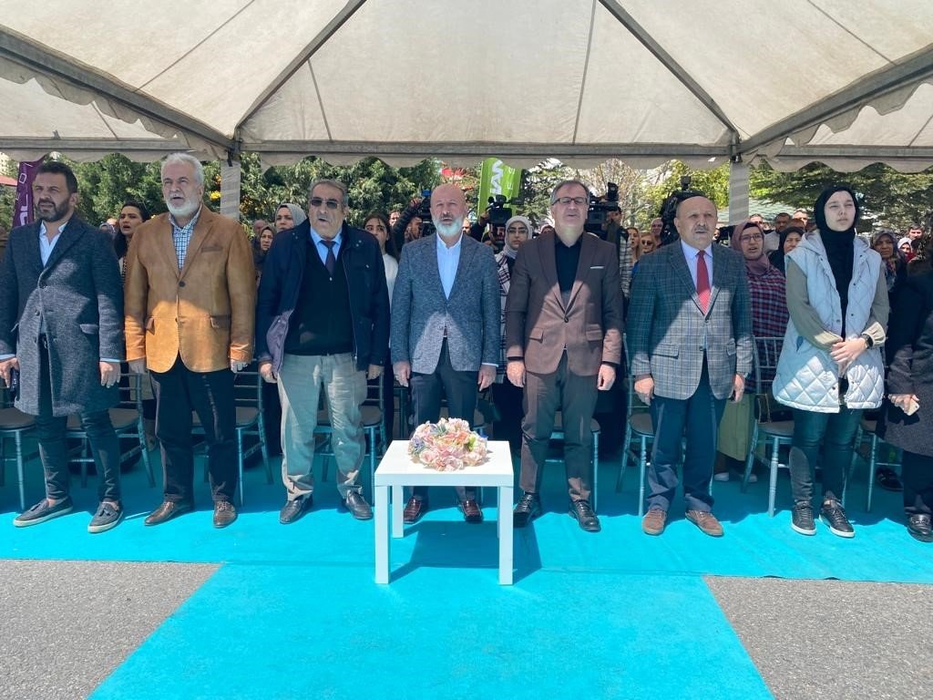 Başkan Çolakbayrakdar: “Projelerimizi takip edip, bir bir faaliyete geçiriyoruz”