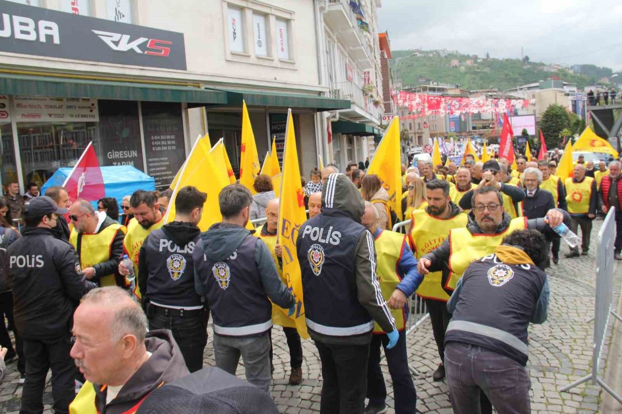 Giresun’da 1 Mayıs kutlaması