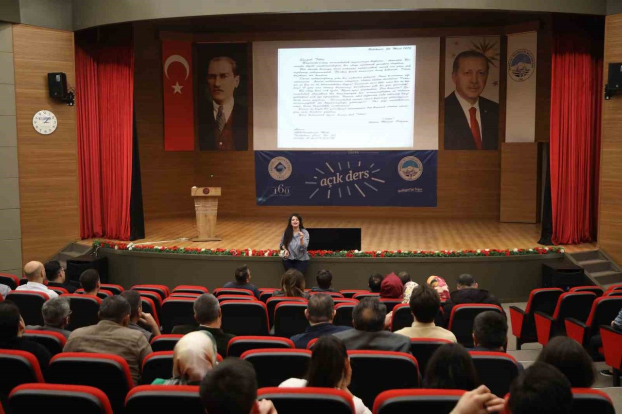 Melikgazi personeline etkili iletişim semineri