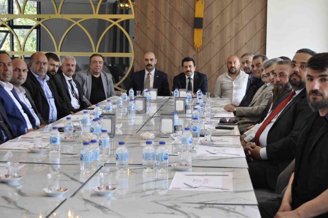 Zırhlıoğlu’na Elazığlı hemşehrilerinden tam destek