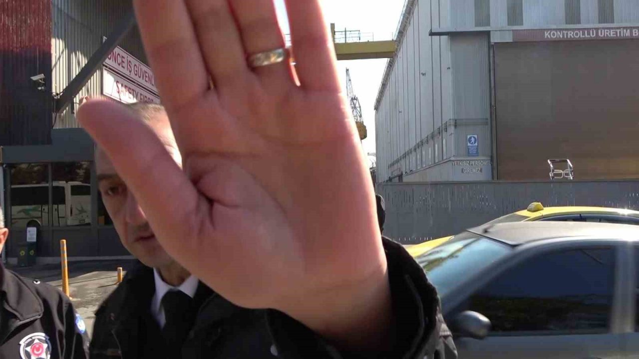 Tuzla’da bakıma alınan yük gemisinse yangın