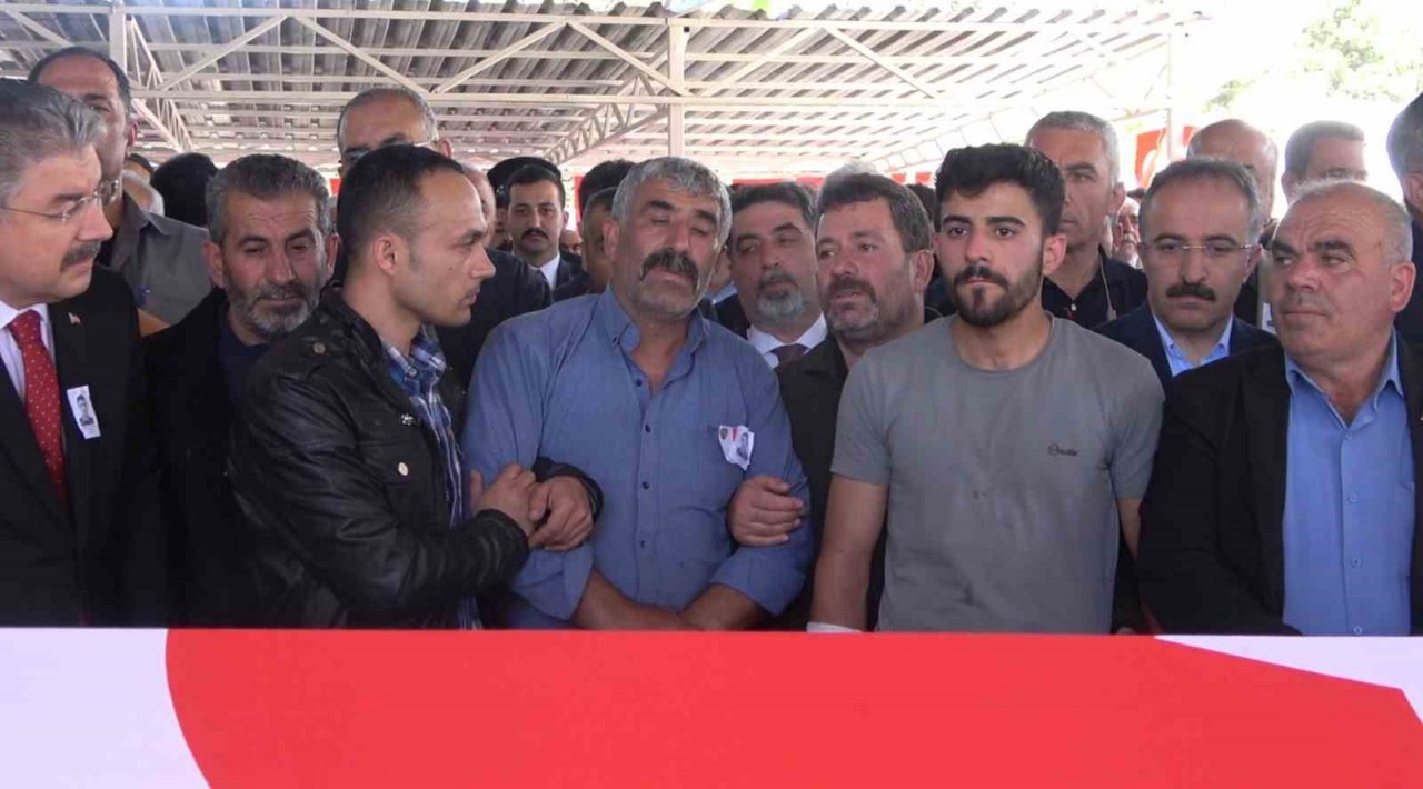 Şehit polis memuru Resul Barutçu, Osmaniye’de toprağa verildi