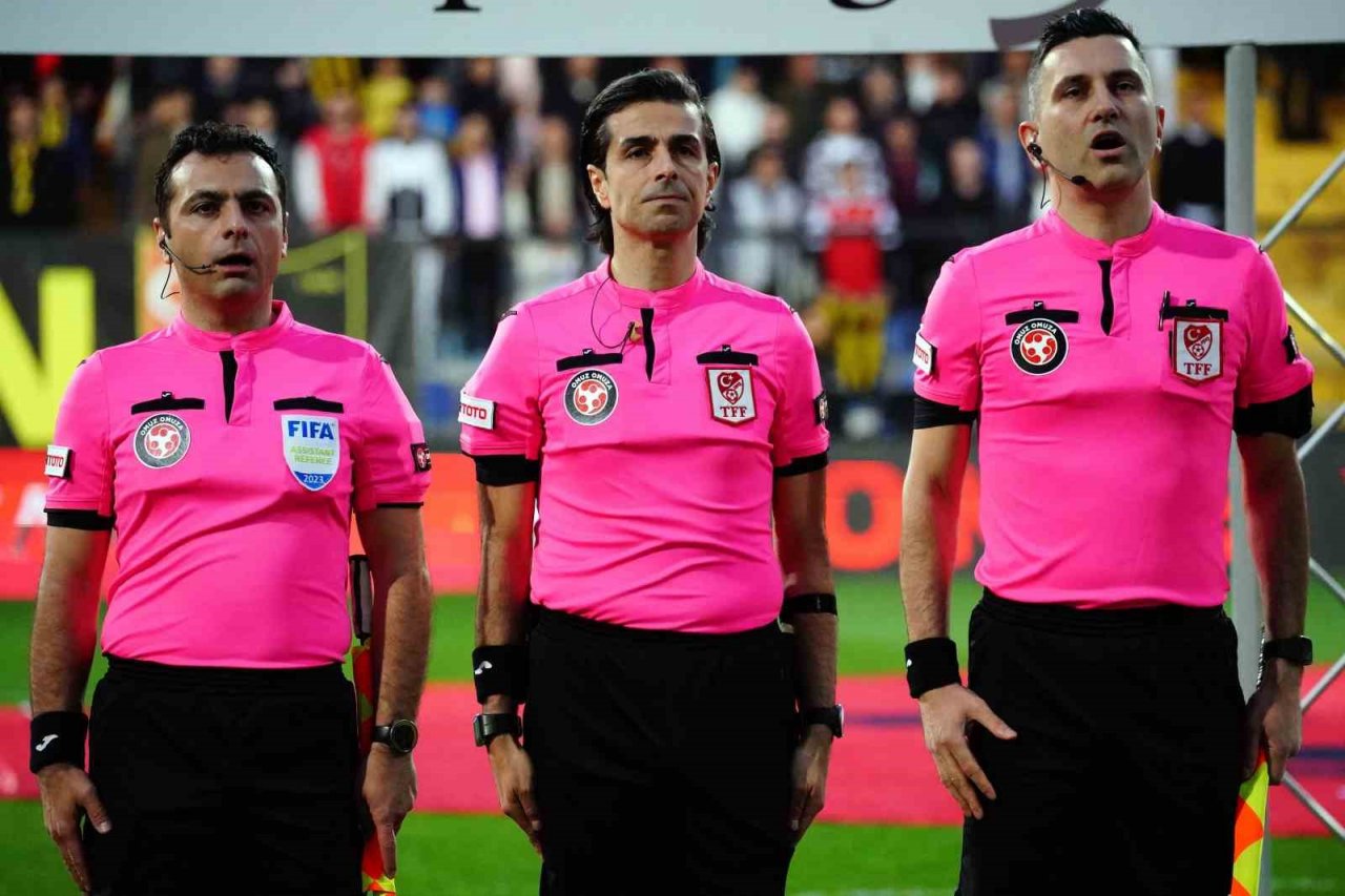 Spor Toto Süper Lig: İstanbulspor: 1 - Giresunspor: 0 (Maç devam ediyor)