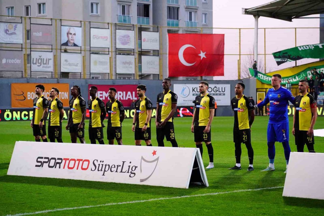 Spor Toto Süper Lig: İstanbulspor: 1 - Giresunspor: 0 (Maç devam ediyor)