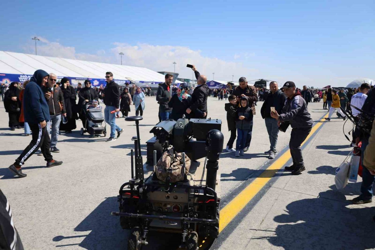TEKNOFES’te insansız otonom kara aracına yoğun ilgi