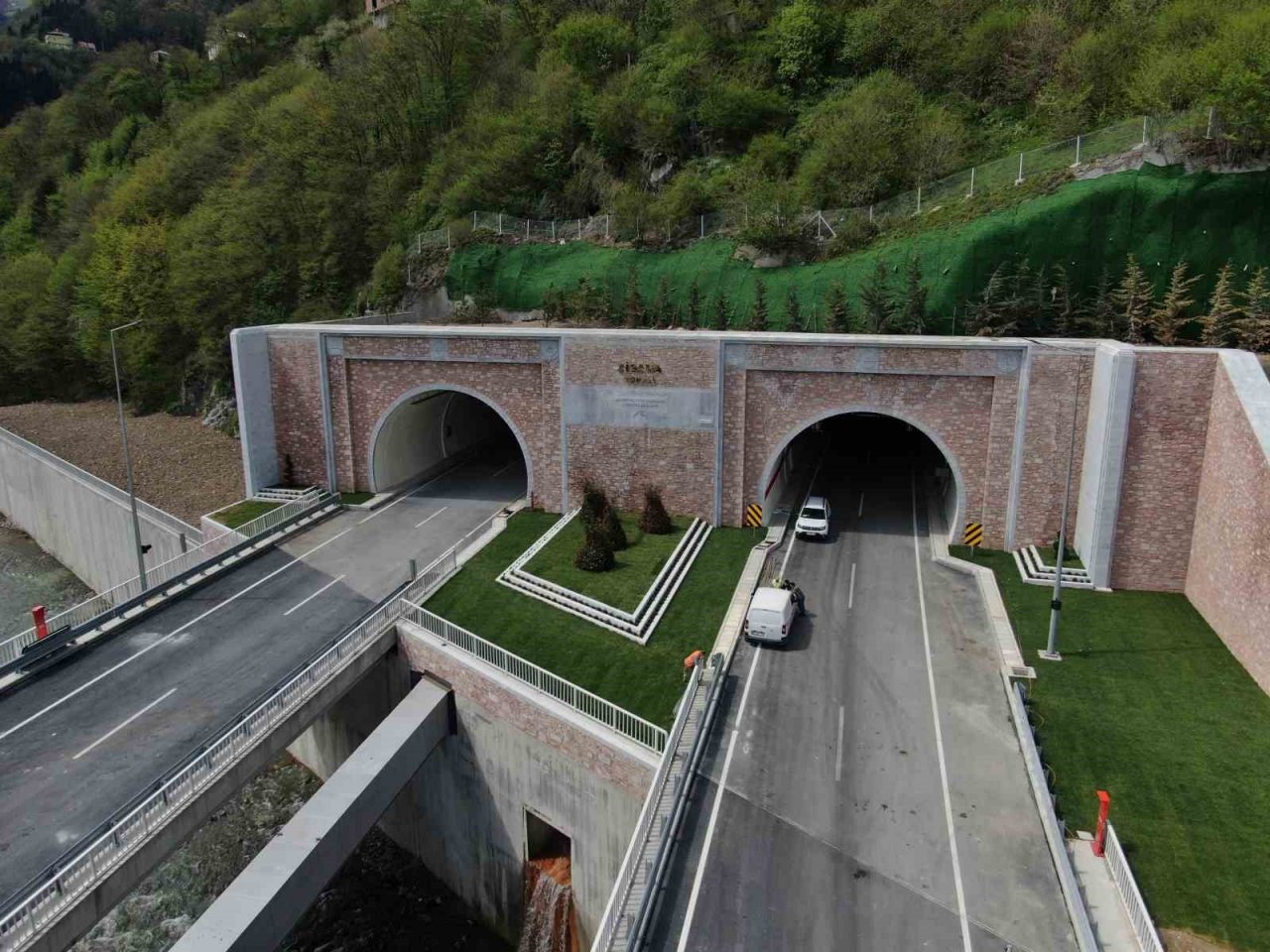 Zigana Tüneli 3 Mayıs’ta hizmete giriyor