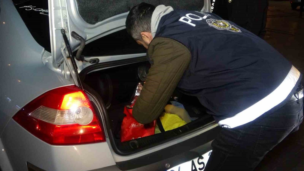 150 polisle ’Uşak Güvende’ uygulaması gerçekleşti