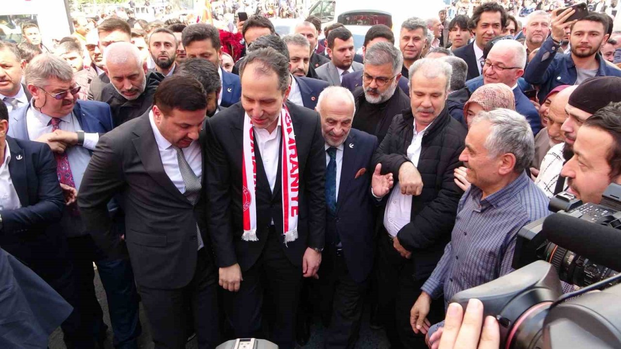 Fatih Erbakan’dan Ümraniyeli vatandaşlara: "Bir oy Erdoğan’a bir oy Yeniden Refah’a" çağrısı