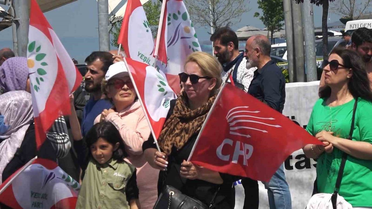 CHP ve HDP 1 Mayıs’ı Yalova’da kol kola kutladı