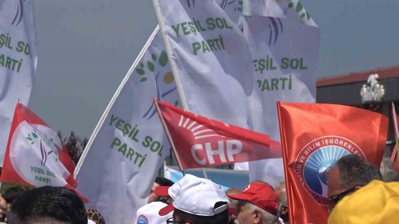 CHP ve HDP 1 Mayıs’ı Yalova’da kol kola kutladı