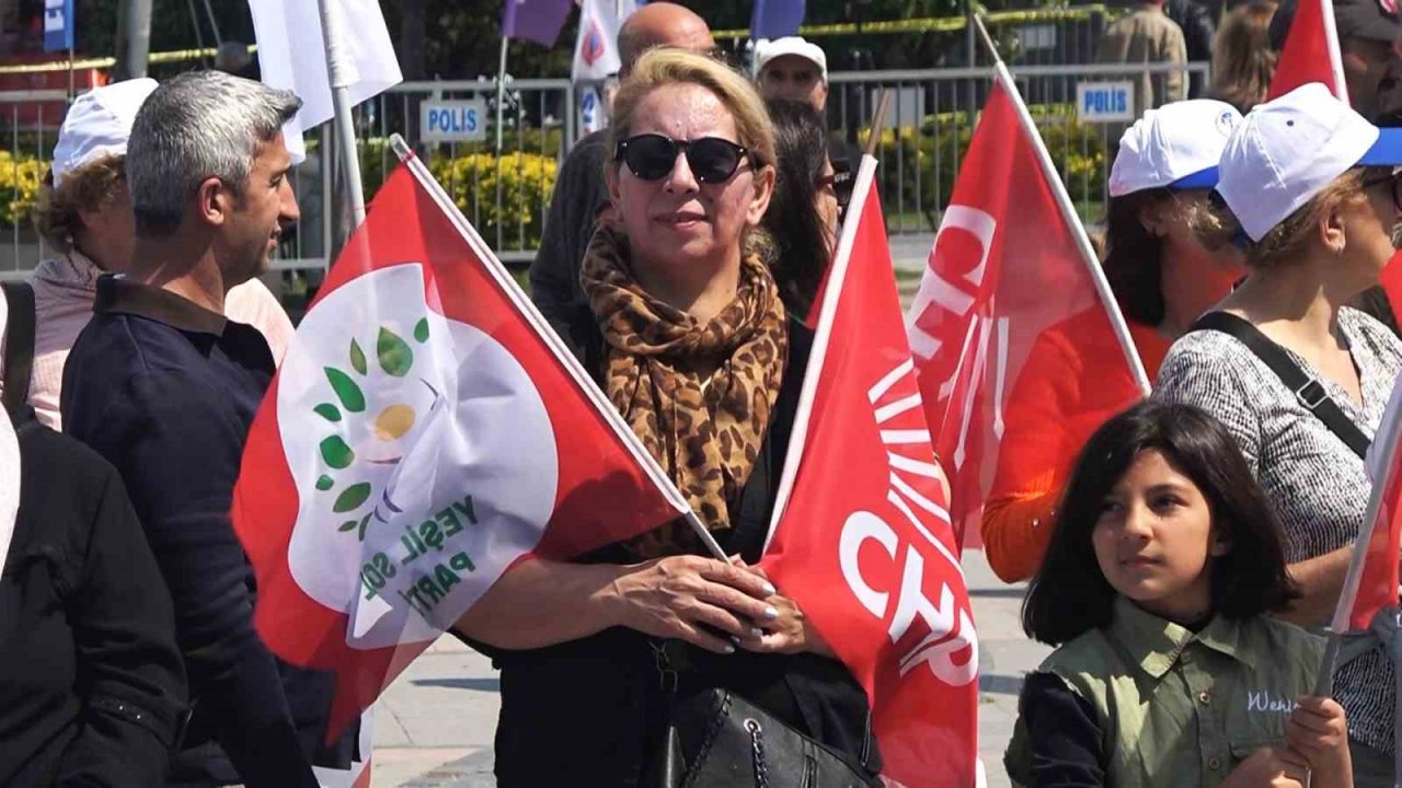 CHP ve HDP 1 Mayıs’ı Yalova’da kol kola kutladı