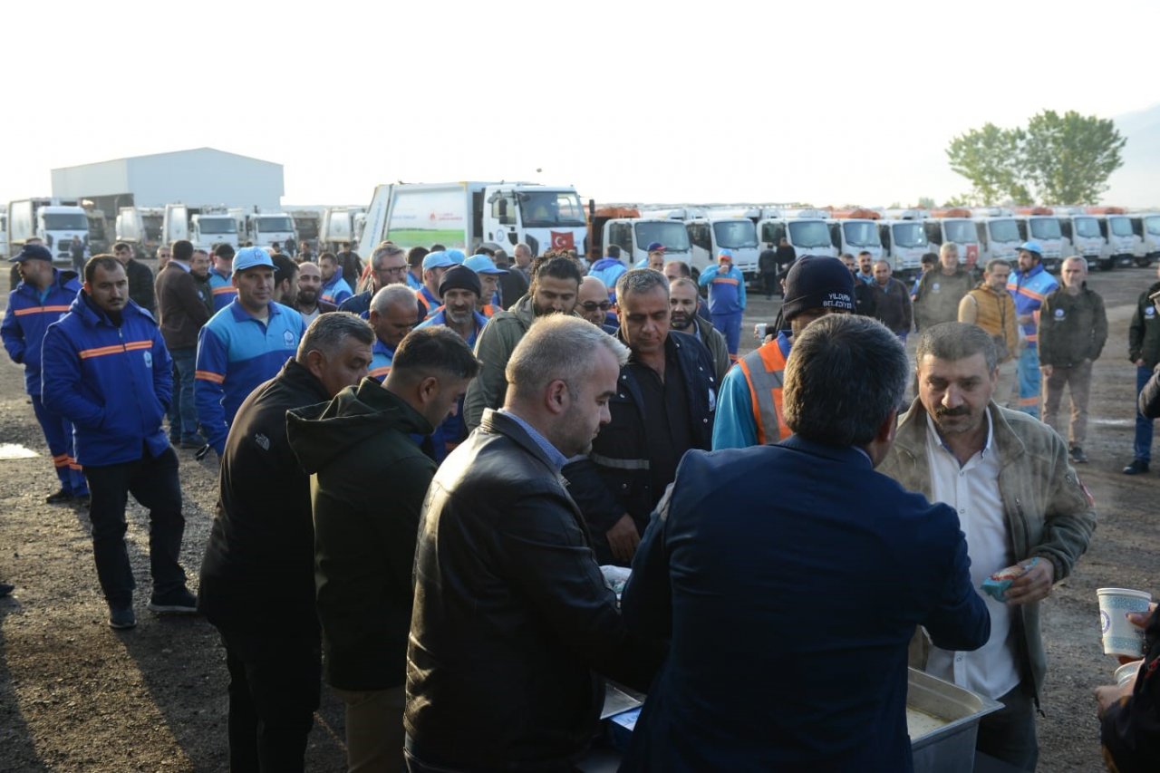 Başkan Yılmaz, işçilerle buluştu