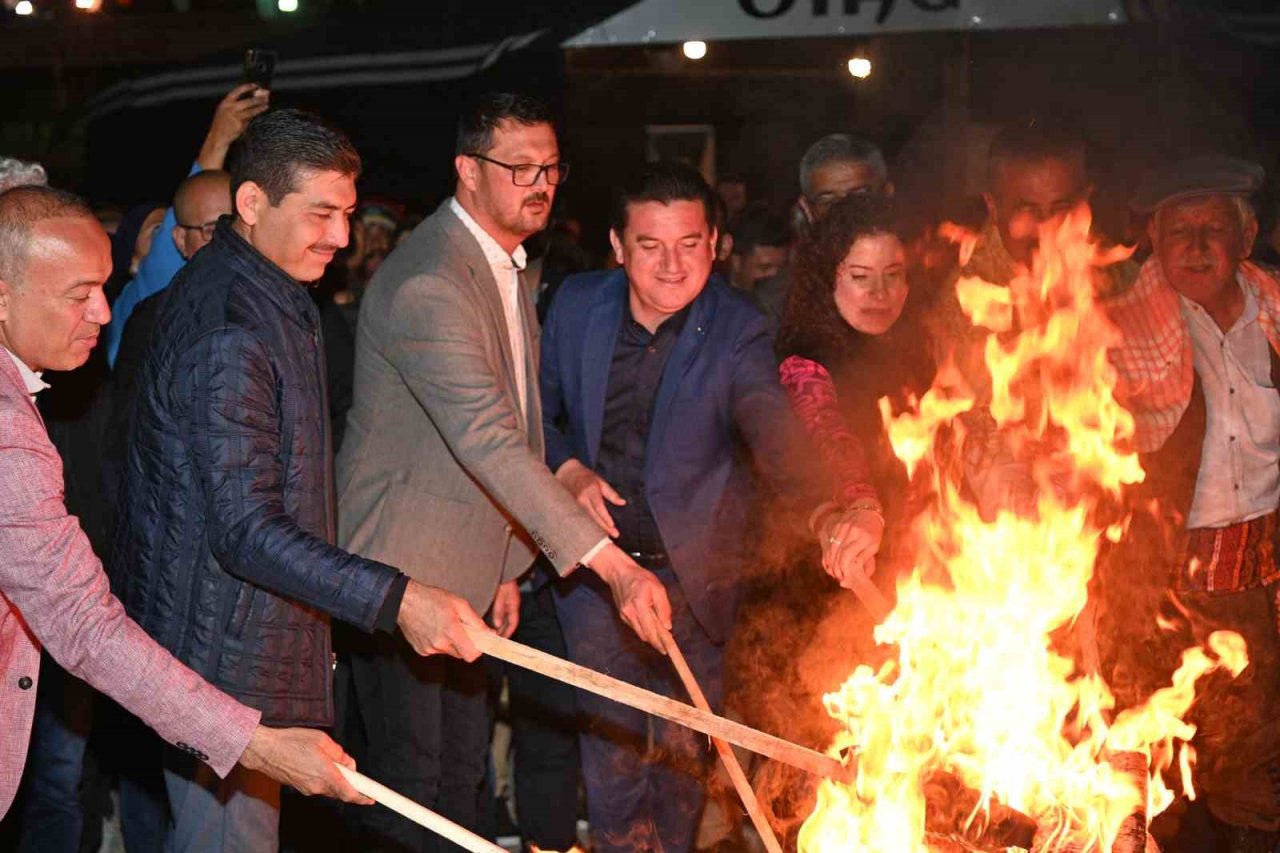 Kumluca’da Yörük ateşi yakıldı