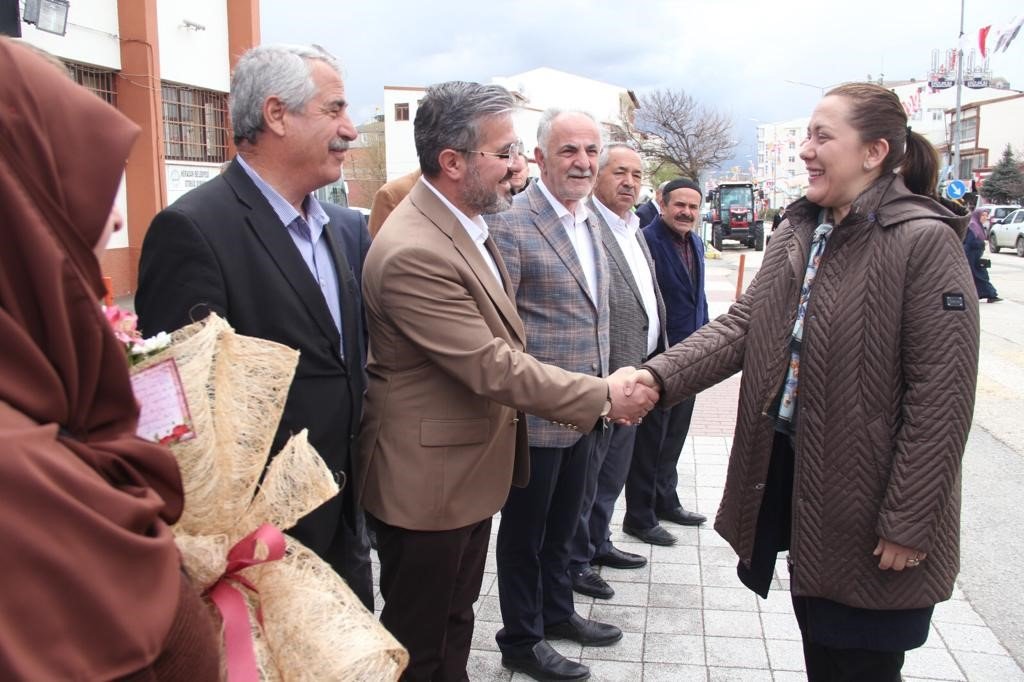 Çelik; Bizimkisi gönül siyaseti