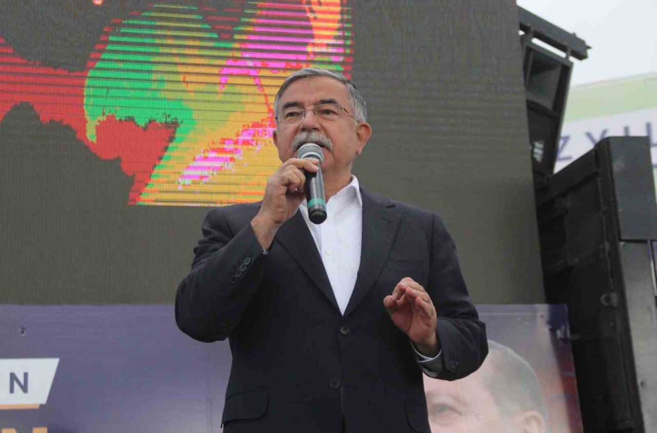 AK Parti Grup Başkanı Yılmaz: “Yanlış sollama hayat götürür, yanlış oylama zulme düşürür”