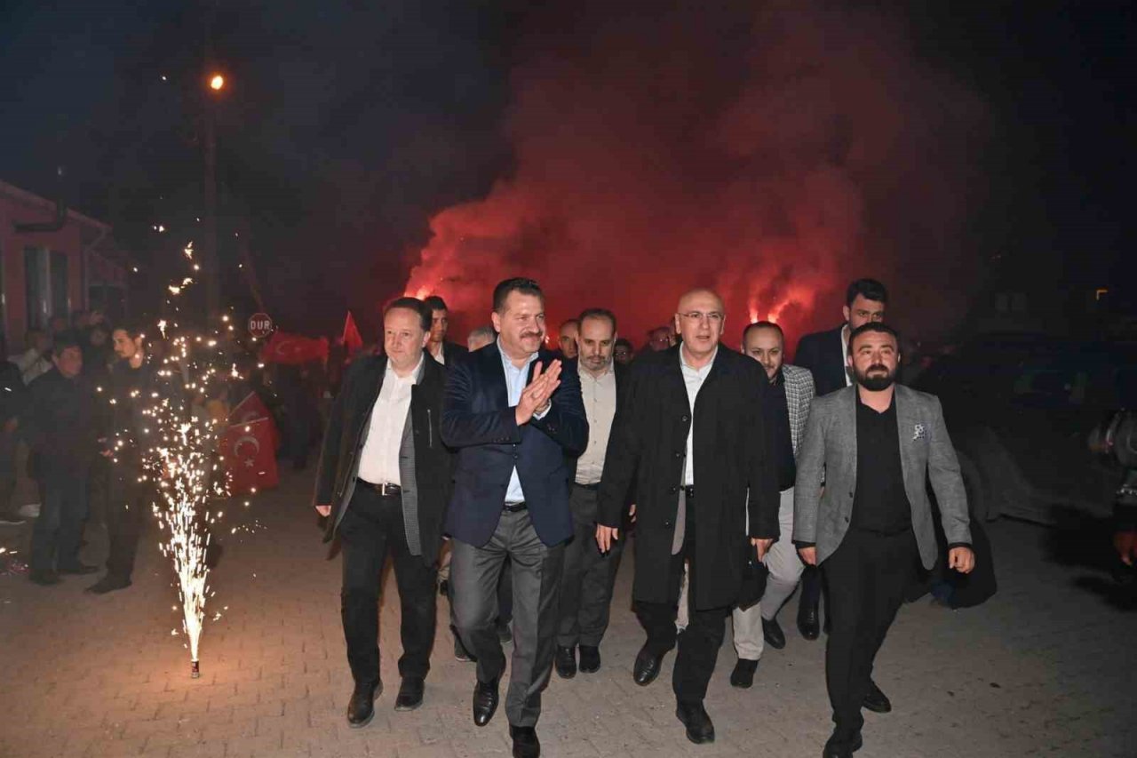 AK Parti’den Kocaavşar’da büyük coşku
