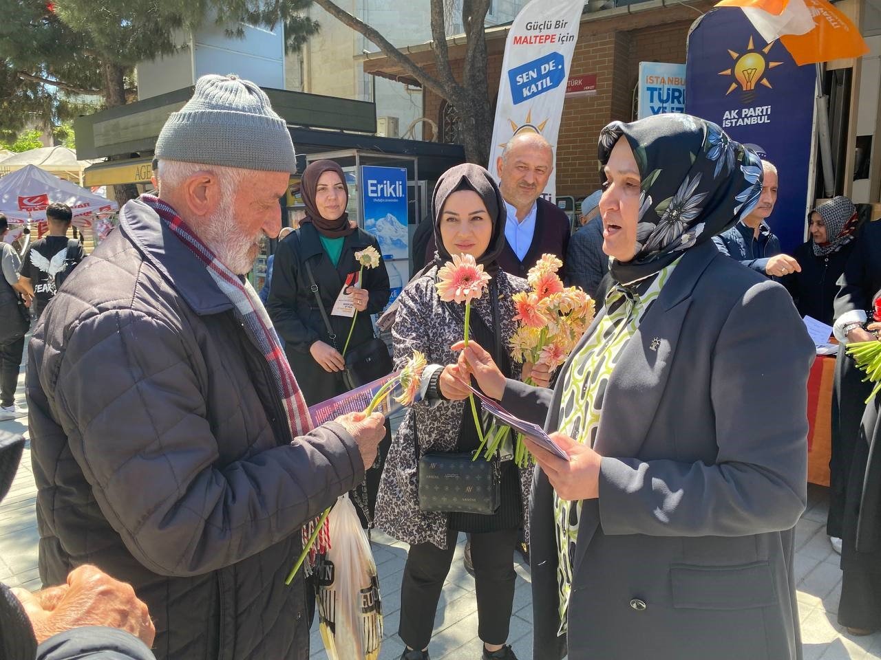 AK Parti Vekil Adayı Öztürk, Maltepelilerle buluştu, esnafı ziyaret etti