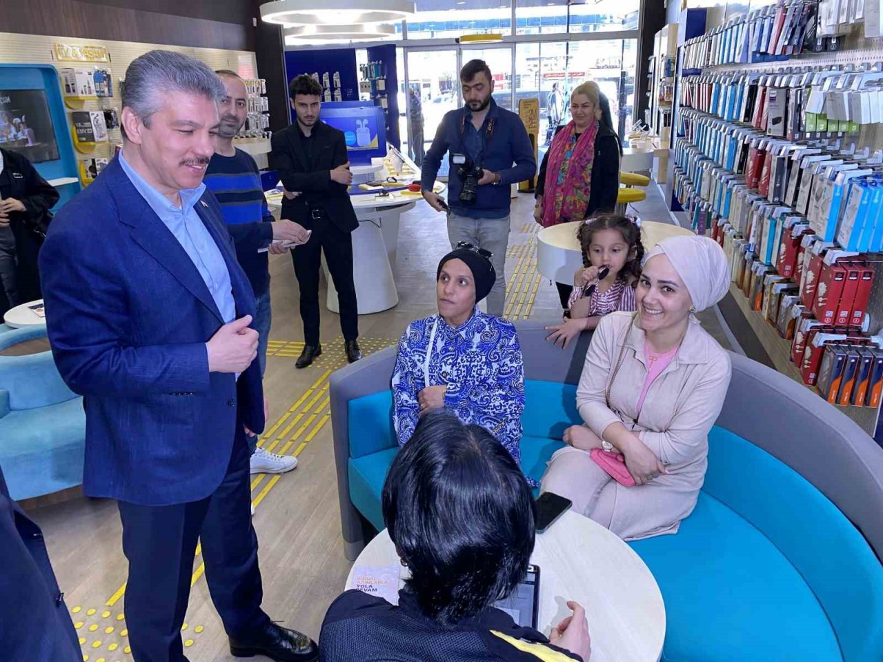 AK Parti İstanbul 3’üncü Bölge Milletvekili Adayı Yüksel, Esenyurtlu vatandaşlarla buluştu