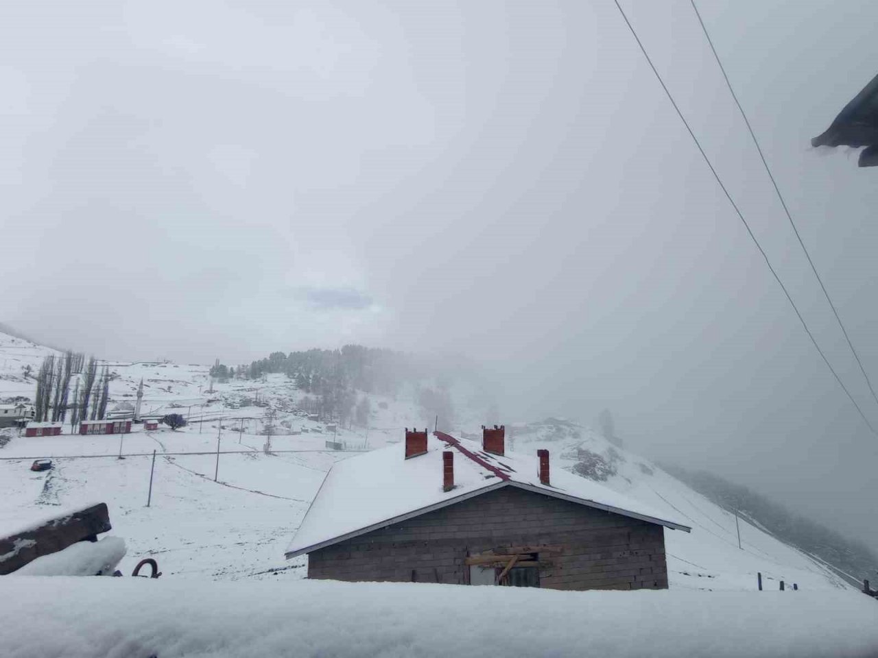 Artvin’in yüksek kesimlerine Mayıs ayında kar sürprizi