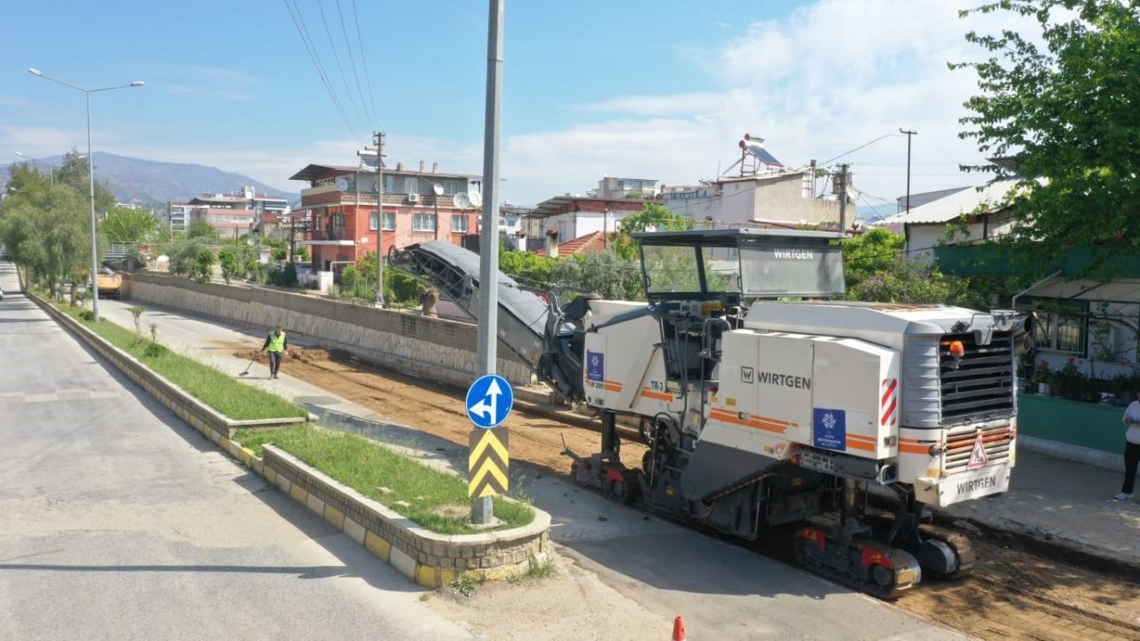 Büyükşehir, Aydın’ın yollarını yenileniyor