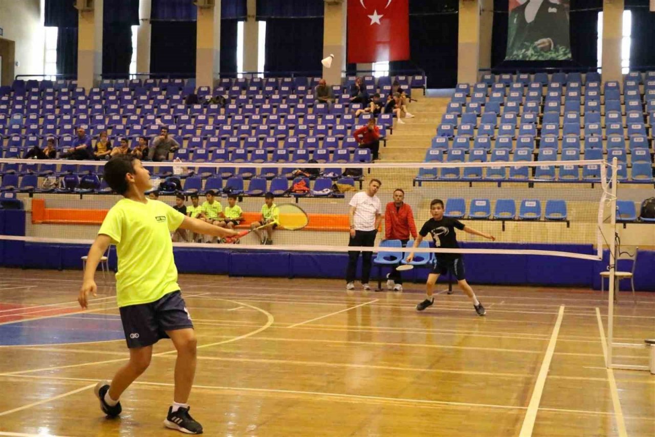 Aydın’da Badminton Grup Müsabakaları tamamlandı