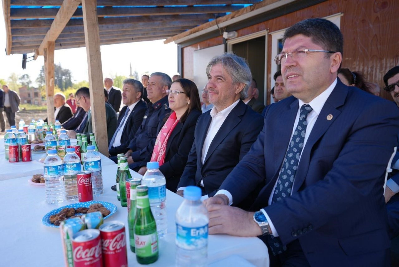 Bartın’da bin 200 kişiye istihdam sağlayacak fabrikanın temeli törenle atıldı