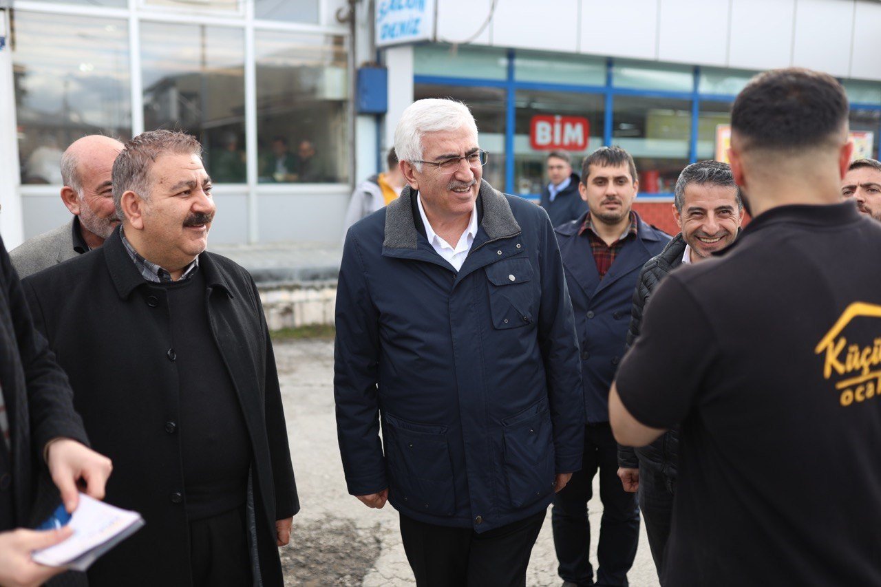 Öz gençlere seslendi; “Sosyal medyanın yönlendirmesine değil, geleceğinize oy verin”