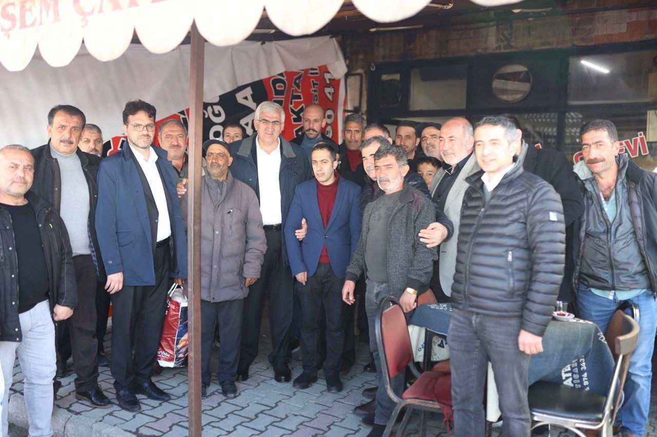 Öz gençlere seslendi; “Sosyal medyanın yönlendirmesine değil, geleceğinize oy verin”