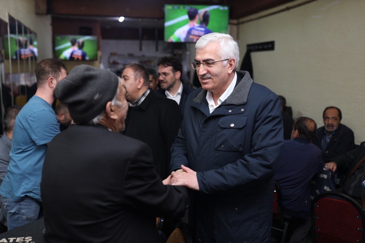 Öz gençlere seslendi; “Sosyal medyanın yönlendirmesine değil, geleceğinize oy verin”